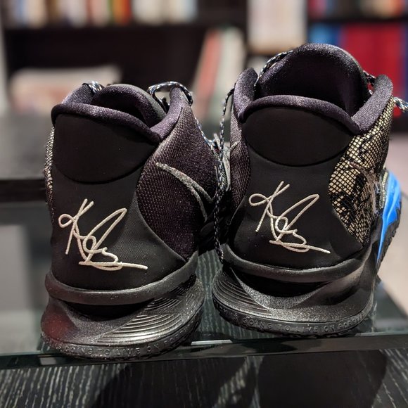 NEW: Nike Kyrie 7 Black Blue Size 13 - Picture 2 of 8
